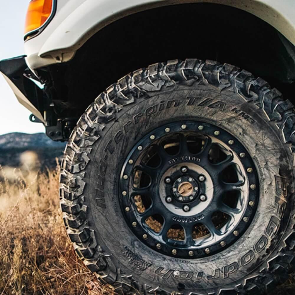 BF GOODRICH® MUD TERRAIN T/A KM3 - LT 235/70R16 100Q